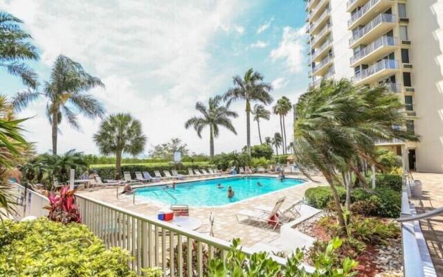 Estero Beach and Tennis 705c