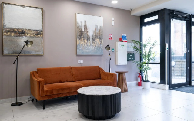 Charles Hope Apartments - Brentford