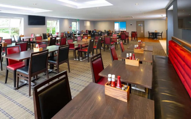 Holiday Inn Express Exeter East by IHG