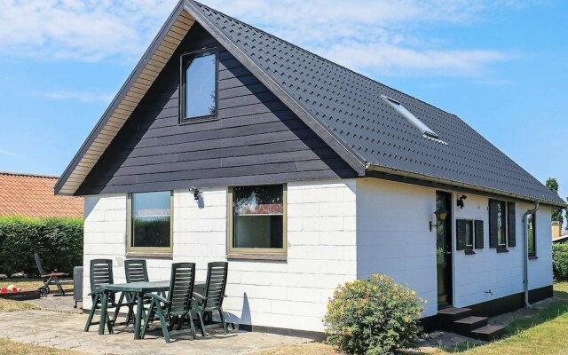 Rustic Holiday Home in Funen With Terrace