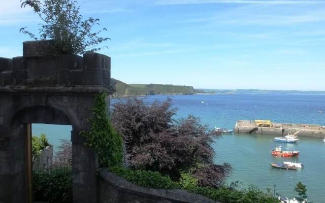 Newbridge House Apartment 2