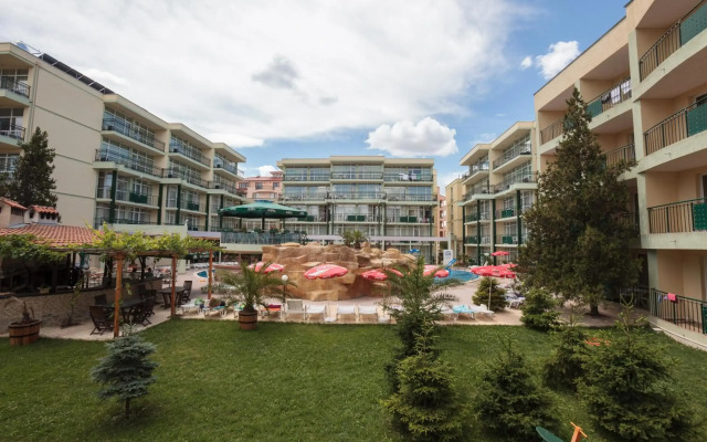 Sunny Day Club Hotel