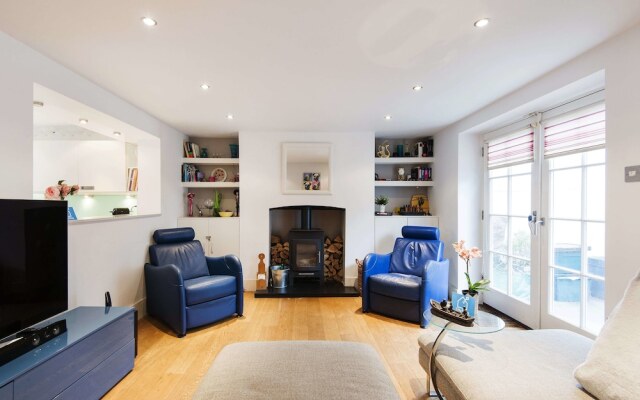 The Hemingford Road House - GDY