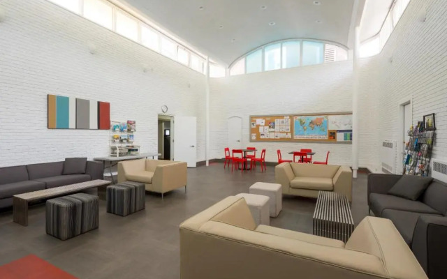 Hostelling International Edmonton