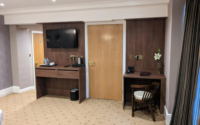 The Tudor Hotel