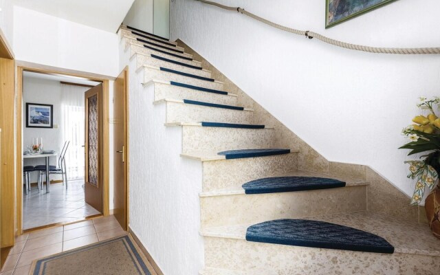 Beautiful Home in Selce With Wifi and 3 Bedrooms