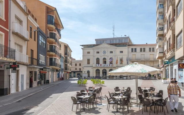 Cozy Holiday Apartment With Terrace and BBQ
