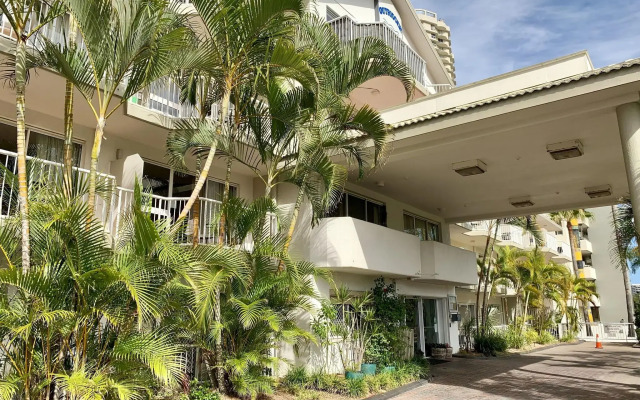 Outrigger Burleigh