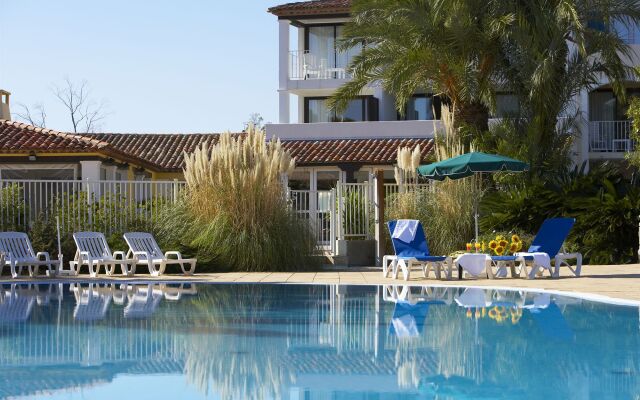 SOWELL Family Port Grimaud