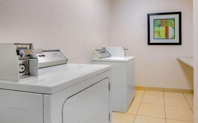 La Quinta Inn & Suites by Wyndham McKinney