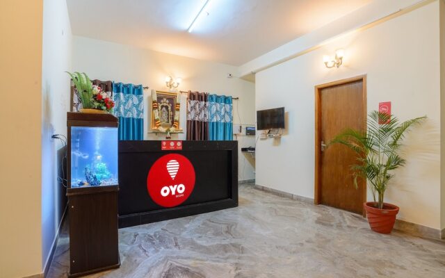 OYO 9250 Green Suits