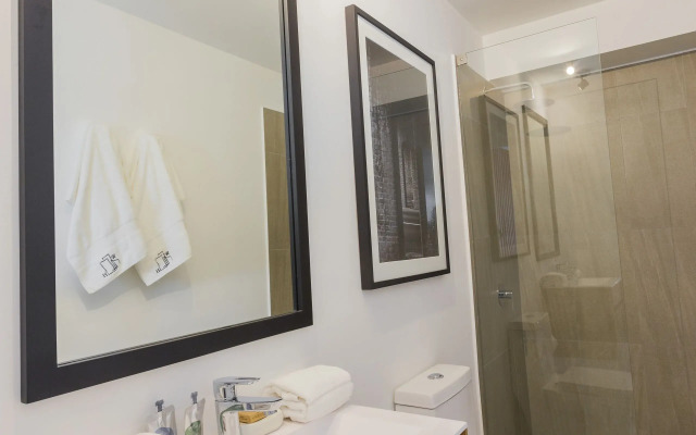 Primera Parada Lofts by Wynwood-House