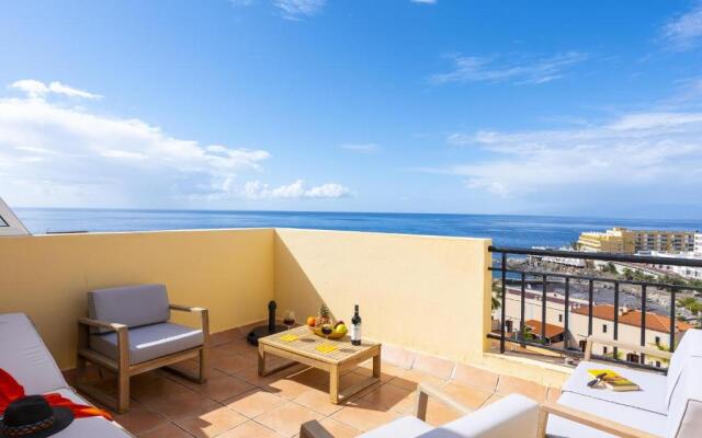 1314 FABULOUS 2 BEDROOM Accommodation ROOF TERRACE
