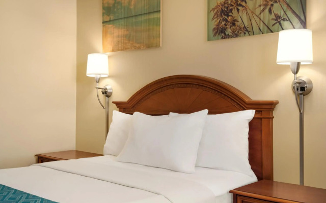 Plim Plaza Hotel