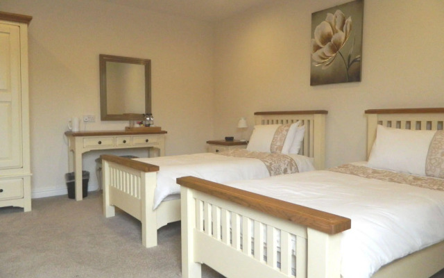 Lumb Farm Country Club