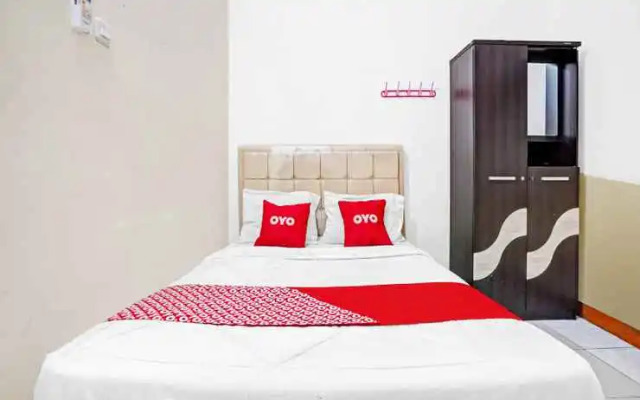 OYO 90648 Kusnan Guest House Syariah