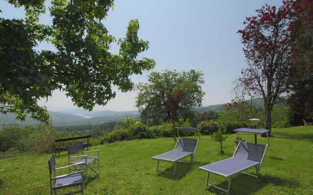 Dwelling in Renovated Barn near Birthplace of Michelangelo