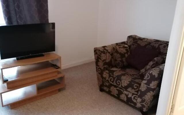 Bathgate Handy House