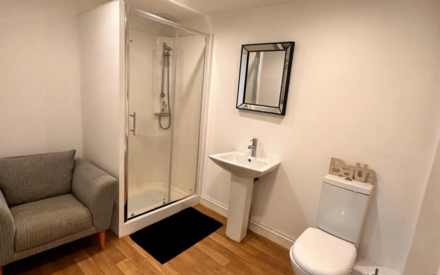 joe kelly buildings flat four sleeps 2