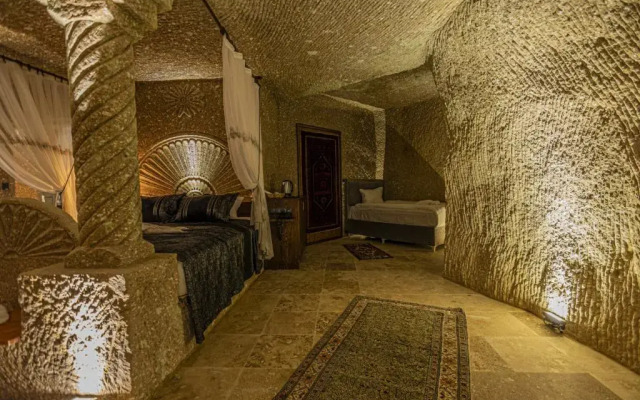 Zumrut Anka Cave Hotel