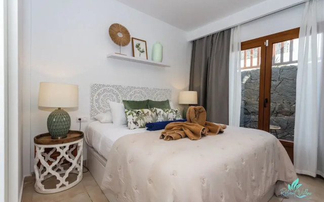 Inviting 4-bed Villa in Playa Blanca