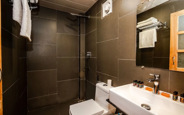 Winterfell The Stay, Unique River Front Resort