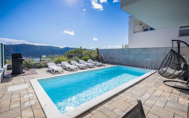 Amazing Home in Kostelj With Wifi and 4 Bedrooms