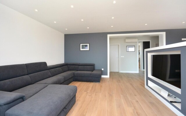 Amazing Home in Split With Wifi and 5 Bedrooms