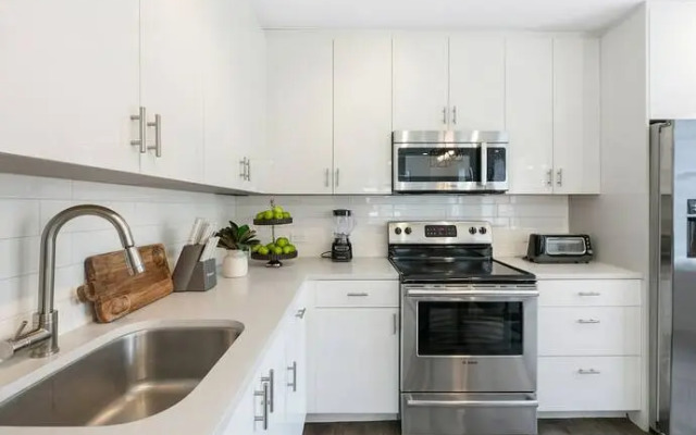 Chic 4BR Condo in California Building