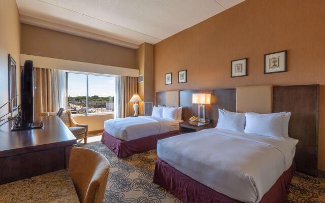 DoubleTree by Hilton Bay City - Riverfront