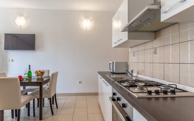 Waterfront Apartment in Vir With Balcony and Barbecue