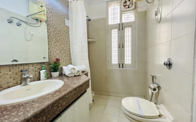 BluO Modern 1BHK - DLF Galleria Market
