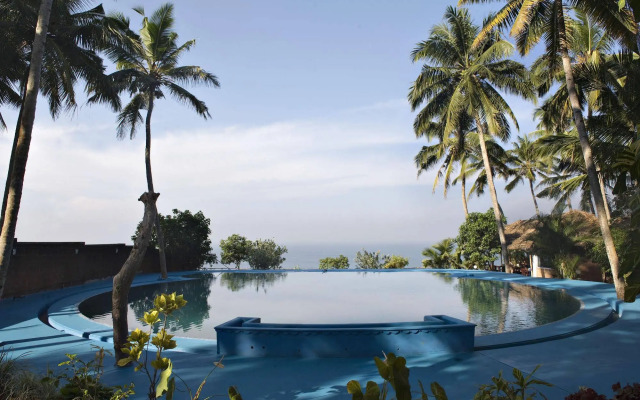 The Eco, The Poolside Beach Retreat