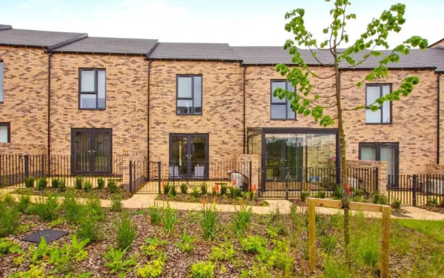 Apricot House- Cozy 2 Bedroom House in Birmingham