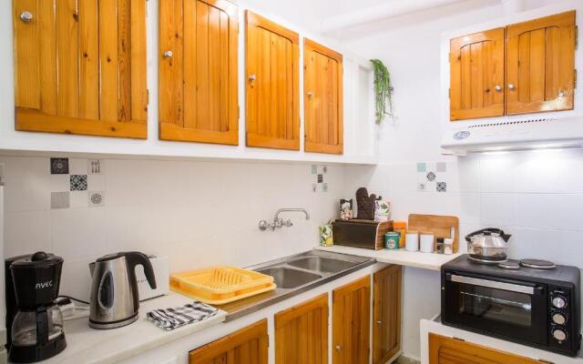 Vallias Seaview Apartments by Konnect, 300m from Nissaki beach