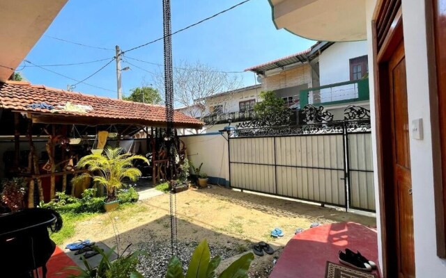 100 Step Beach White House