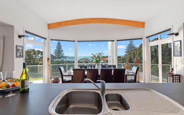 Sea Shells By The Shaw - Waihi Beach Holiday Home