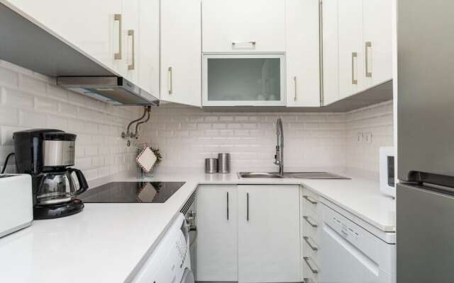 Gorgeous Apartment With Terrace in Belém