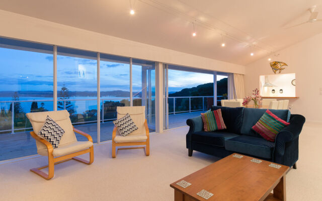 Russell View Apartments