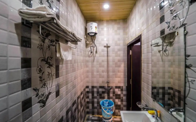Manas Ac Rooms