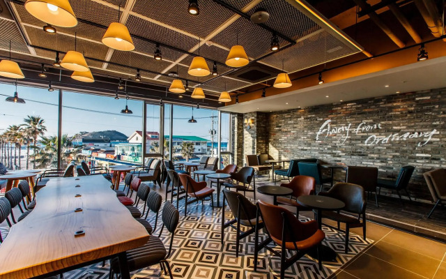 Bluespring Boutique Hotel