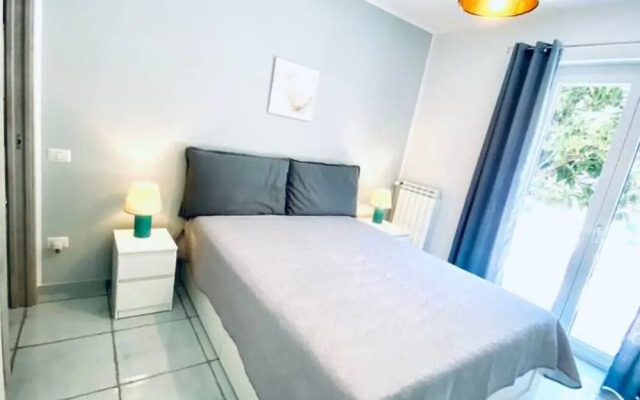 Teatro Verdi & Villa Comunale Charming Flat