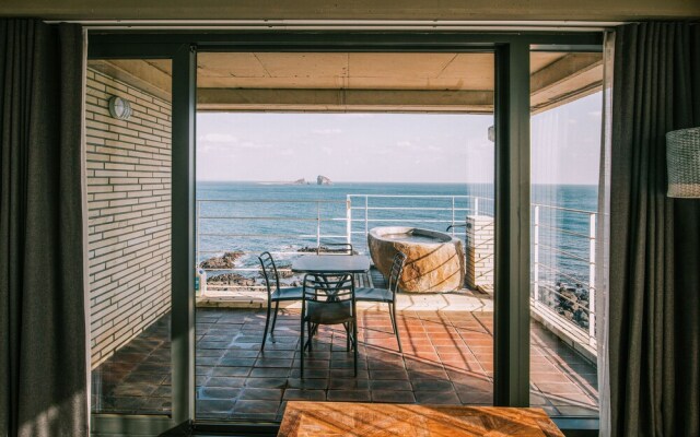Tropical Hideaway