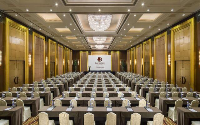 DoubleTree by Hilton Hotel Shanghai - Pudong