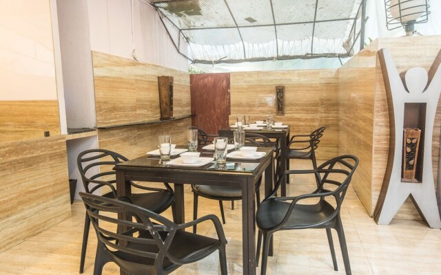 OYO Flagship 573 Chakala Sahar Road