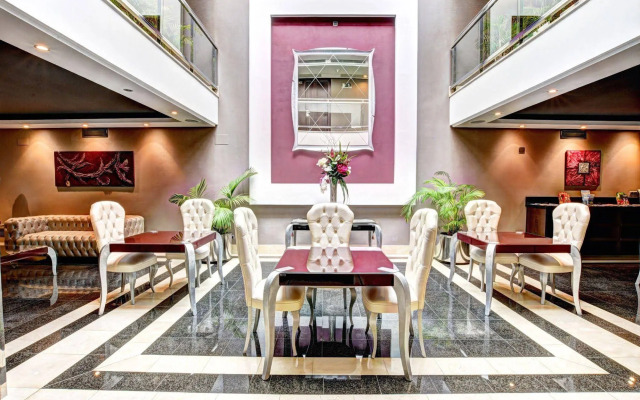 Artplatinum Suites & Apartments
