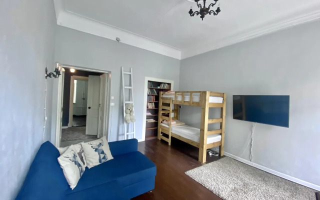 Апартаменты на улице Алеутской 19