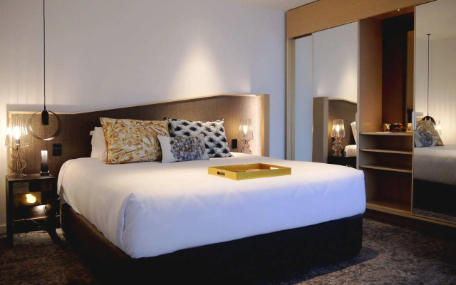 Museum Apartment Hotel, Independent Collection by EVT