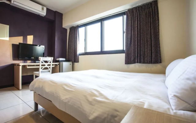 Taichung Loft Hostel - Yizhong