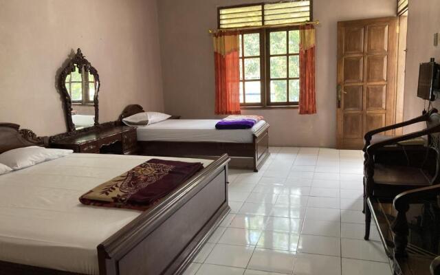 Hotel Garuda near Alun Alun Banjarnegara